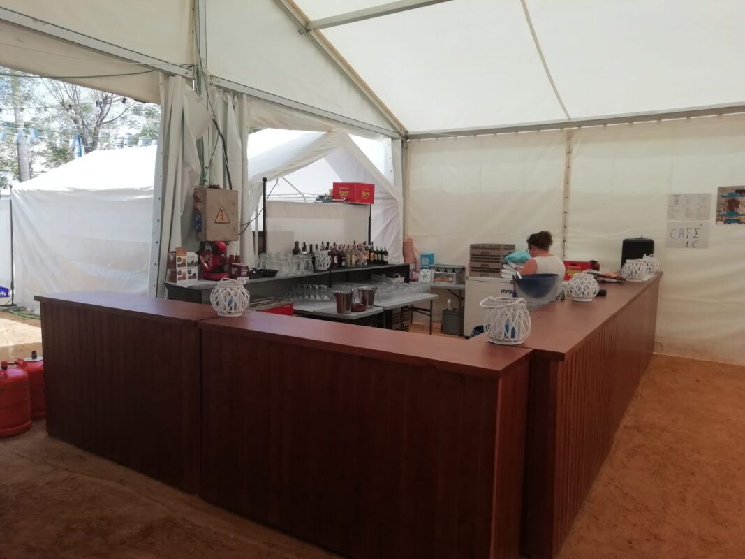 barras madera fiesta